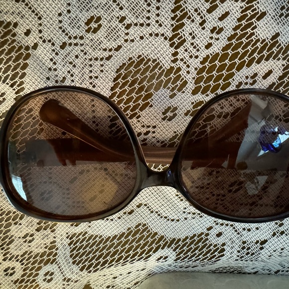 Coach 2 sunglasses with their cases - Picture 8 of 16